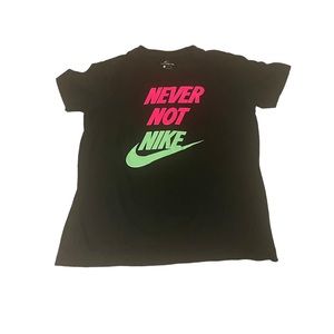 Nike Shirt Girls Small Black Lightweight Casual Athletic Swoosh Logo Sports Tee